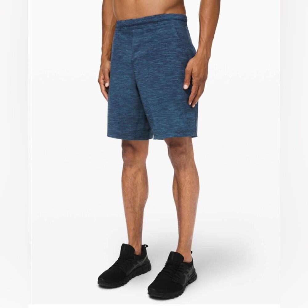 Lululemon Pace Breaker Short 9" *Liner
Heather Allover Iron Blue True Navy men L